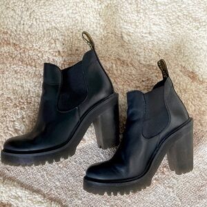 Dr Martens Magdalena Booties, like new!